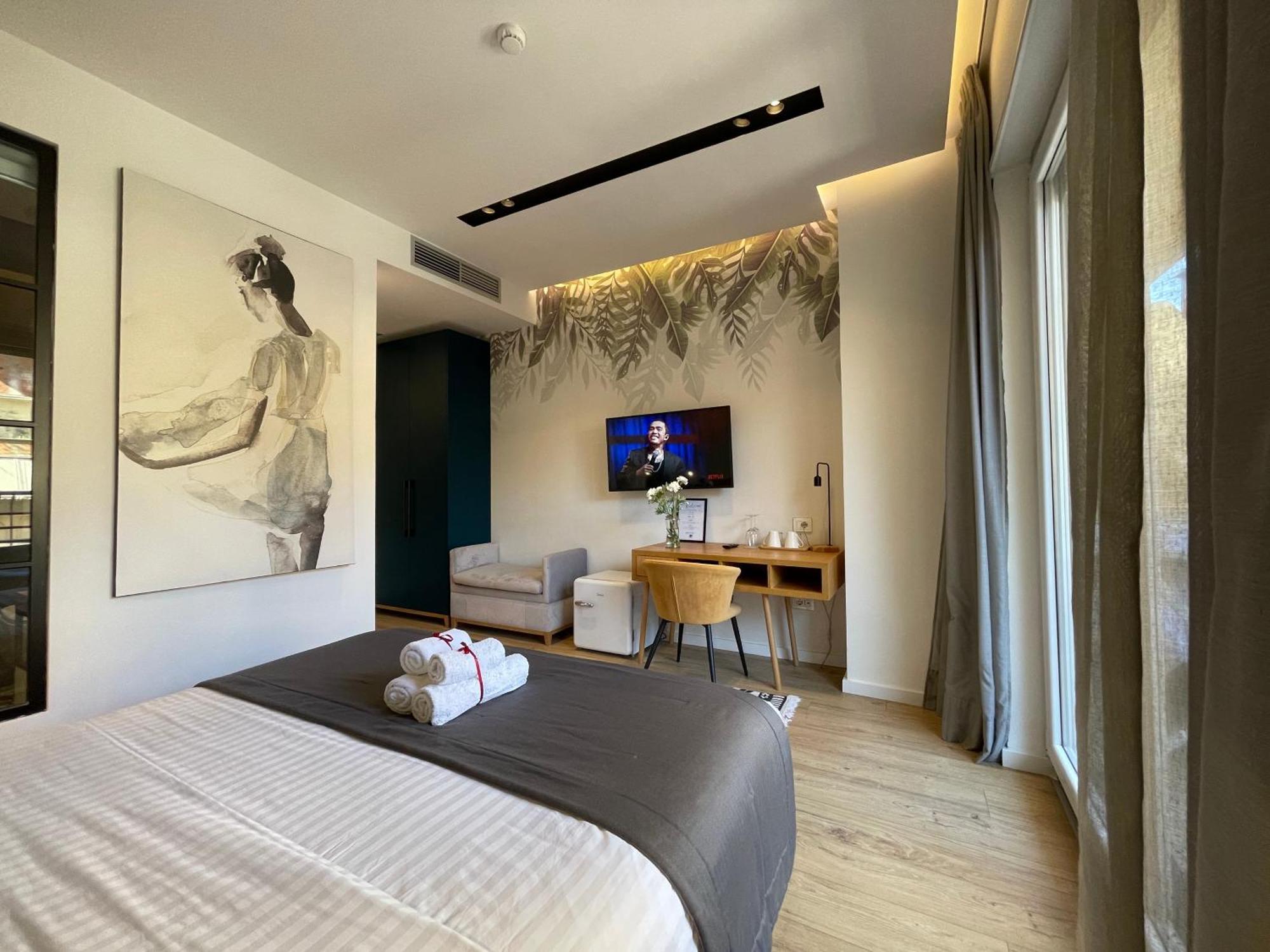 Retreat Aparthotel
