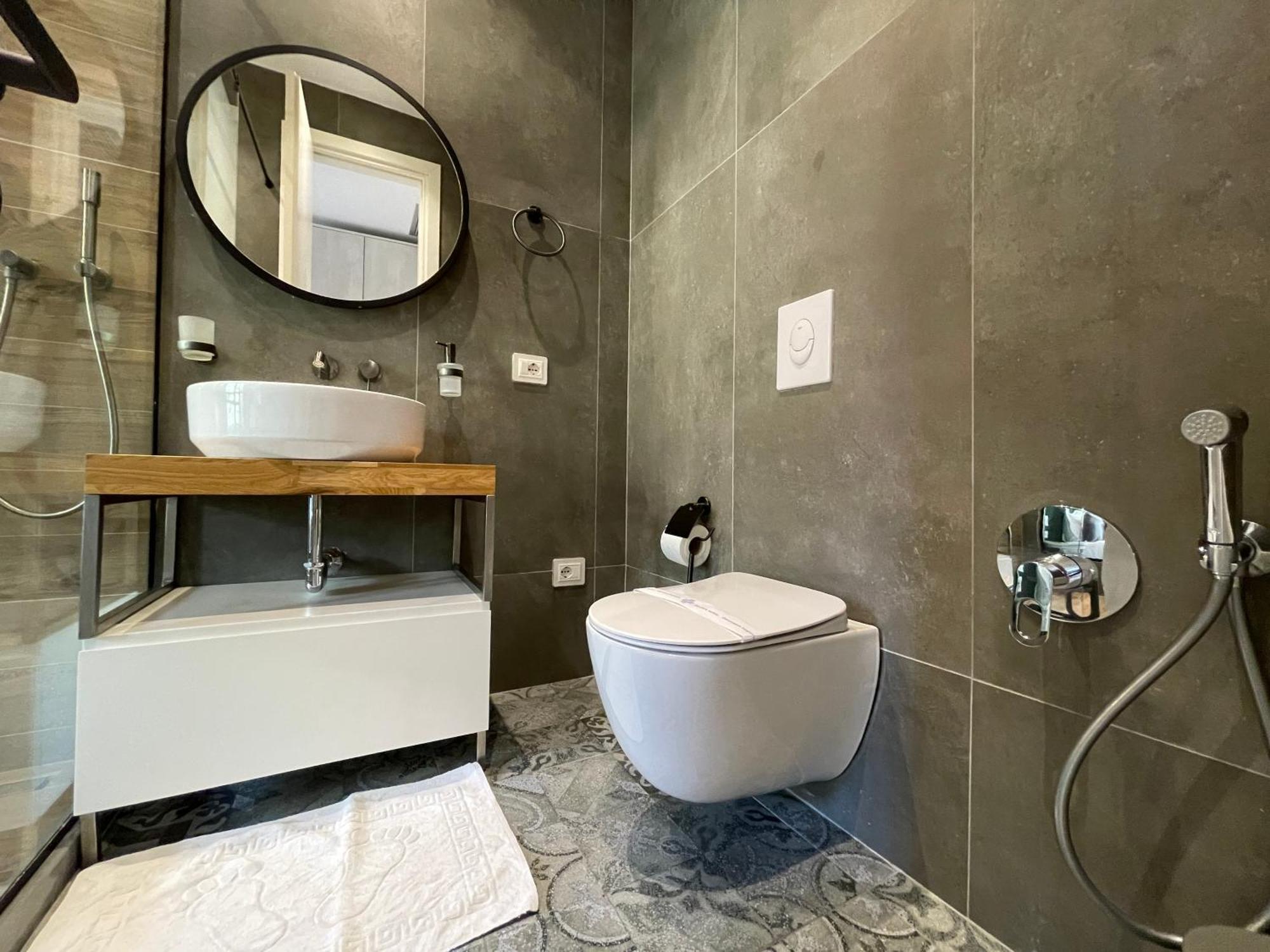 Retreat Aparthotel Tirana